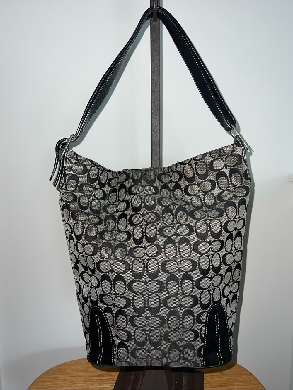 Coach Signature Jacquard Hobo Shoulder Bag – Black/Gray